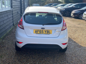 2015 Ford Fiesta 1.25 Zetec Euro 6 5dr in White — image 3