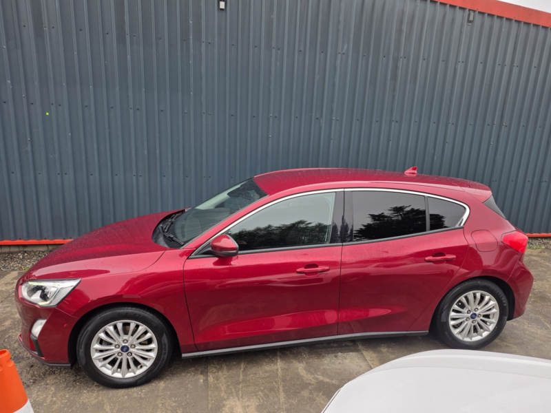 2019 Ford Focus 1.0 T Ecoboost Titanium in Red — image 1