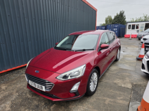 2019 Ford Focus 1.0 T Ecoboost Titanium in Red — image 2