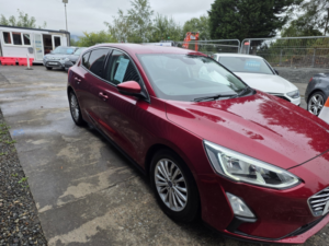2019 Ford Focus 1.0 T Ecoboost Titanium in Red — image 4