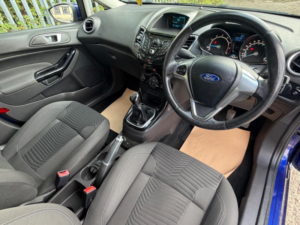2014 Ford Fiesta 1.25 Zetec Euro 5 5dr in Blue — image 2