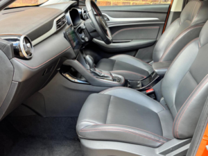 2022 MG MG Zs 1.0 T-Gdi Exclusive Auto Euro 6 5dr in Orange — image 5