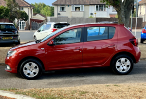2017 Dacia Sandero 0.9 Laureate Tce 90 in Red — image 4
