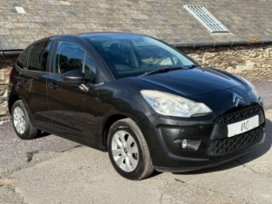2010 Citroen C3 1.4 C3 Vtr+ Hdi 5dr in Black — image 4