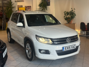 2015 Volkswagen Tiguan 2.0 Tdi Bluemotion Tech R-Line in White — image 2