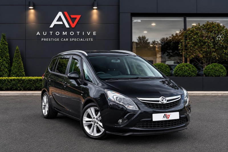 2015 Vauxhall Zafira Tourer 2.0 Cdti Sri Auto Euro 6 5dr in Black — image 1