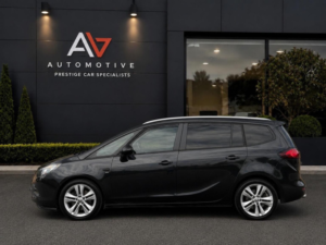 2015 Vauxhall Zafira Tourer 2.0 Cdti Sri Auto Euro 6 5dr in Black — image 4