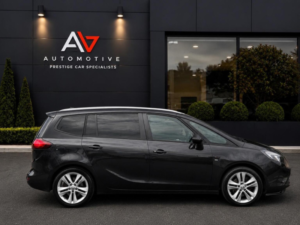 2015 Vauxhall Zafira Tourer 2.0 Cdti Sri Auto Euro 6 5dr in Black — image 6