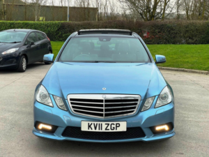 2011 Mercedes-Benz E Class 2.1 E250 Cdi Blueefficiency Sport Tiptronic Euro 5 4dr in Blue — image 4