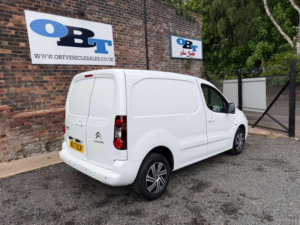 2017 Citroen Berlingo 1.6 Berlingo 850 Enterprise Blue Hdi in White — image 2