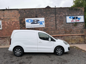 2017 Citroen Berlingo 1.6 Berlingo 850 Enterprise Blue Hdi in White — image 3