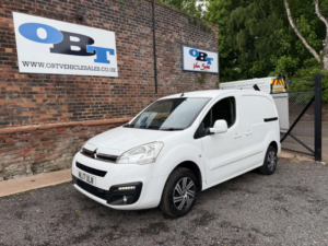 2017 Citroen Berlingo 1.6 Berlingo 850 Enterprise Blue Hdi in White — image 4