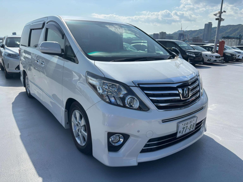 2012 Toyota Alphard 3.5 S 4WD 5dr 7 Seats in White — image 1