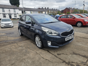 2015 Kia Carens 1.7 Crdi 3 in Blue — image 2