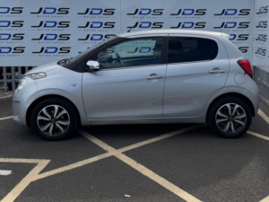 2017 Citroen C1 1.2 Puretech Flair Hatchback 5dr Petrol Manual Euro 6 (82 Ps) in Grey — image 4