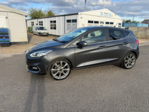 2019 Ford Fiesta 1.0t Ecoboost Gpf Vignale Hatchback 5dr Petrol Auto Euro 6 (s/s) (100 Ps) in Grey — image 3