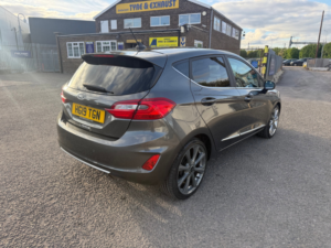 2019 Ford Fiesta 1.0t Ecoboost Gpf Vignale Hatchback 5dr Petrol Auto Euro 6 (s/s) (100 Ps) in Grey — image 5