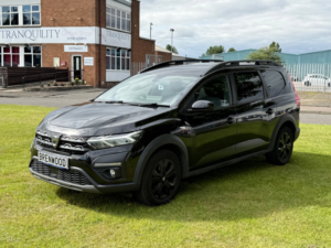 2023 Dacia Jogger 1.0 Tce Extreme Se MPV 5dr Petrol Manual Euro 6 (s/s) (110 Ps) in Black — image 4