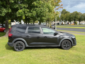 2023 Dacia Jogger 1.0 Tce Extreme Se MPV 5dr Petrol Manual Euro 6 (s/s) (110 Ps) in Black — image 5