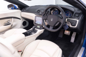 2018 Maserati Grancabrio 4.7 V8 Sport Auto Euro 5 2dr in Blue — image 4