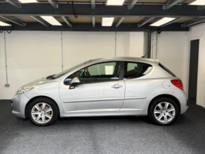 2008 Peugeot 207 1.6 16v Sport 3dr — image 3