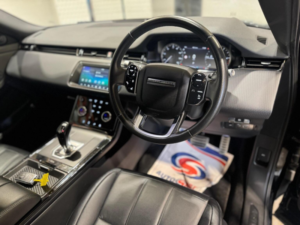 2020 Land Rover Range Rover Evoque 2.0 D150 Mhev R-Dynamic S Auto 4WD Euro 6 (s/s) 5dr in Black — image 3