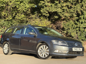 2013 Volkswagen Passat 2.0 Tdi Bluemotion Tech Highline in Grey — image 2