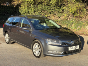 2013 Volkswagen Passat 2.0 Tdi Bluemotion Tech Highline in Grey — image 4