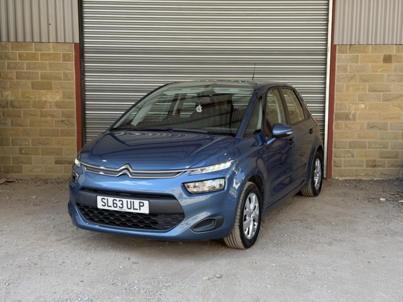 2013 Citroen C4 Picasso 1.6 Hdi Vtr in Blue — image 1