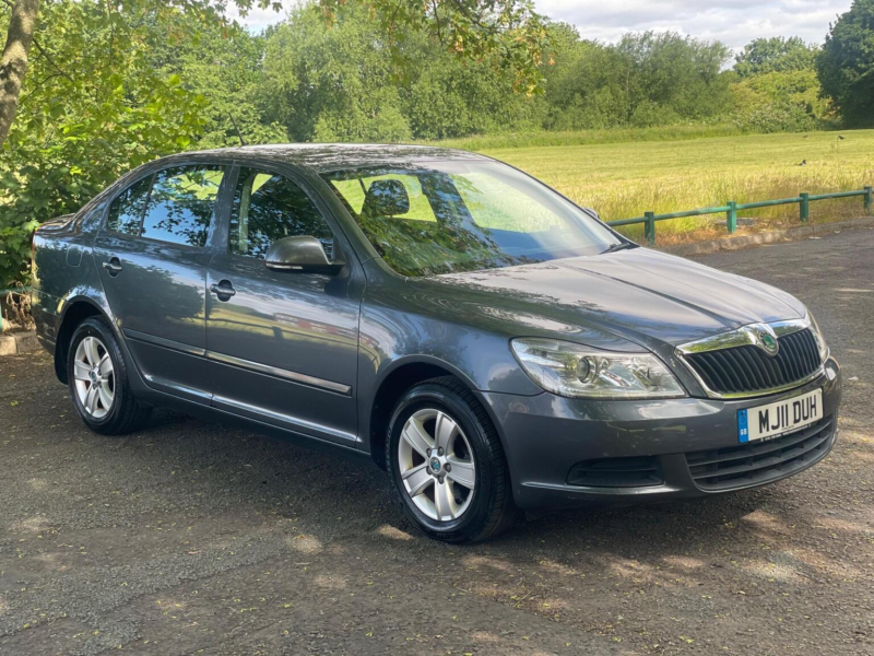 2011 Skoda Octavia 1.6 Mpi Se Euro 5 5dr in Grey — image 1