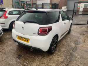 2018 Ds Automobiles Ds 3 1.6 Bluehdi Connected Chic Euro 6 (s/s) 3dr in White — image 4