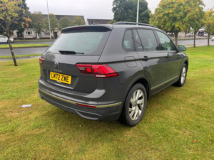 2022 Volkswagen Tiguan 2.0 Tdi Life SUV 5dr Diesel Manual Euro 6 (s/s) (150 Ps) in Grey — image 4