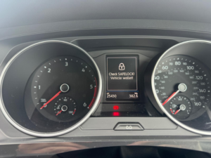 2022 Volkswagen Tiguan 2.0 Tdi Life SUV 5dr Diesel Manual Euro 6 (s/s) (150 Ps) in Grey — image 5