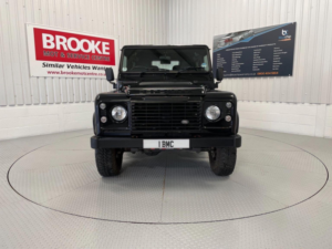 2014 Land Rover Defender 90 2.2 Tdci Xs Station Wagon 4WD Swb Euro 5 3dr in Black — image 5