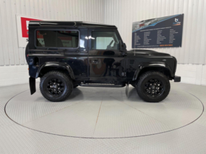 2014 Land Rover Defender 90 2.2 Tdci Xs Station Wagon 4WD Swb Euro 5 3dr in Black — image 6