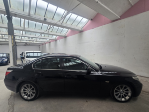 2006 BMW 5 Series 2.0 520d Se Saloon in Black — image 4