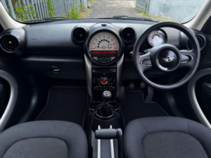 2013 MINI Countryman 1.6 One D Euro 5 (s/s) 5dr in Red — image 3