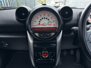 2013 MINI Countryman 1.6 One D Euro 5 (s/s) 5dr in Red — image 6