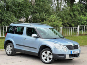 2011 Skoda Yeti 1.4 Tsi Se Plus Euro 5 5dr in Blue — image 3
