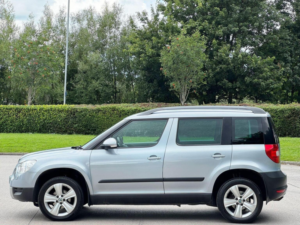 2011 Skoda Yeti 1.4 Tsi Se Plus Euro 5 5dr in Blue — image 5