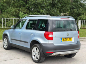 2011 Skoda Yeti 1.4 Tsi Se Plus Euro 5 5dr in Blue — image 6