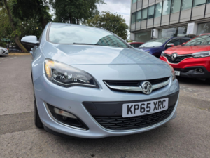 2015 Vauxhall Astra 1.6i Sri Sports Tourer Euro 6 5dr in Silver — image 3