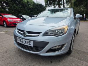 2015 Vauxhall Astra 1.6i Sri Sports Tourer Euro 6 5dr in Silver — image 5