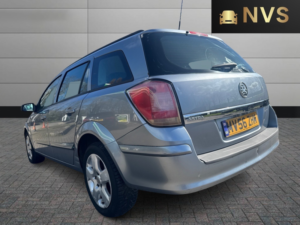 2006 Vauxhall Astra 1.8 I 16v Club in Silver — image 5
