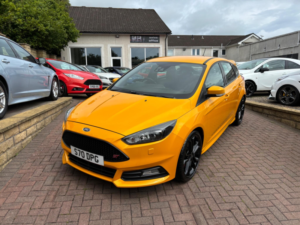 2017 Ford Focus 2.0t Ecoboost St-3 Euro 6 (s/s) 5dr in Yellow — image 4