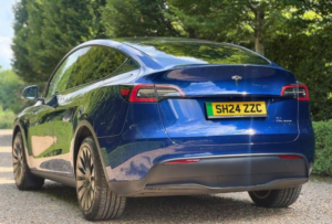 2024 Tesla Model Y (dual Motor) Long Range Auto 4wde 5dr in Blue — image 4