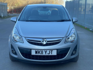 2011 Vauxhall Corsa 1.4 16v Se Auto Euro 5 5dr in Silver — image 2