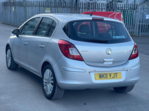 2011 Vauxhall Corsa 1.4 16v Se Auto Euro 5 5dr in Silver — image 4
