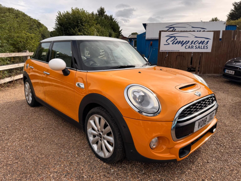 2018 MINI Hatch 2.0 Cooper S Euro 6 (s/s) 5dr in Orange — image 1