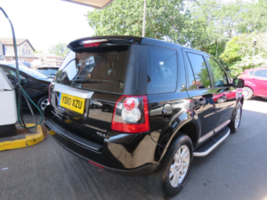 2010 Land Rover Freelander 2 2.2 Td4 Xs Auto 4WD Euro 4 5dr in Black — image 5